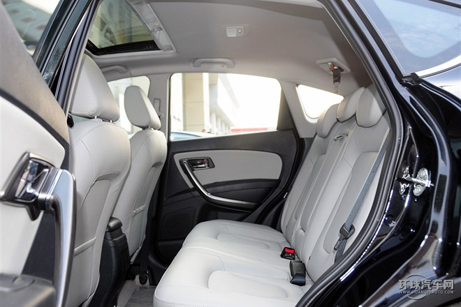 2015款 2.0L 自動豪華型