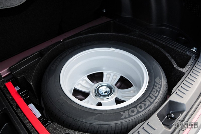 2015款 2.0L 自動舒適型