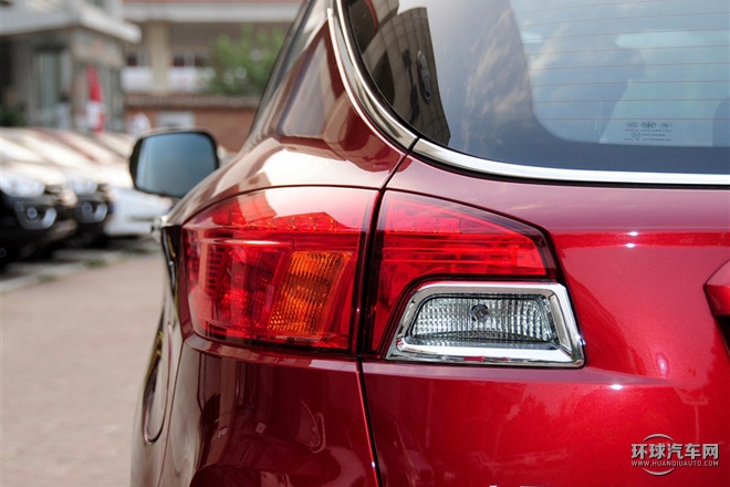 2015款 2.0L 自動舒適型