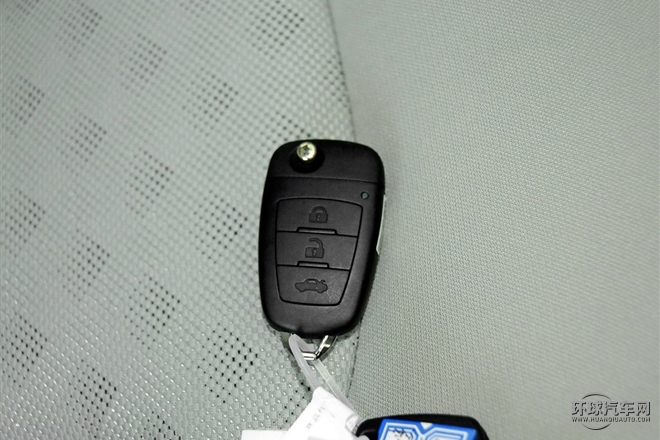 2015款 2.0L 自動舒適周年紀念型