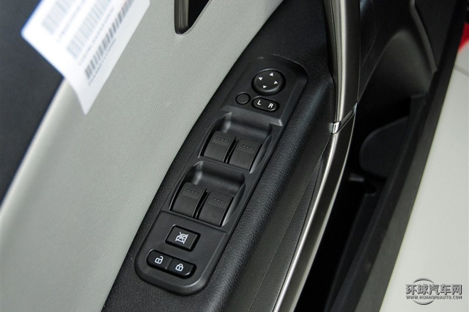 2015款 2.0L 自動舒適周年紀念型