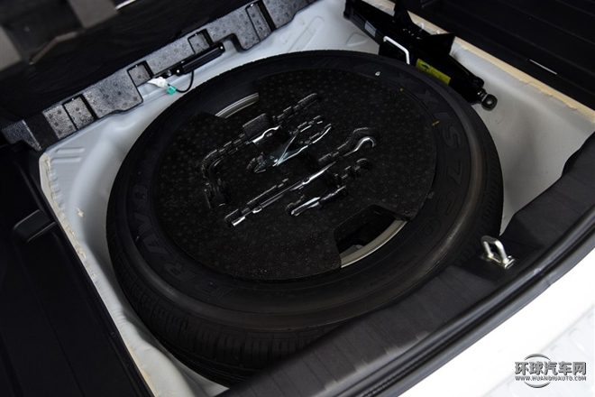 2015款 升級版 1.5T 手動四驅(qū)精英型