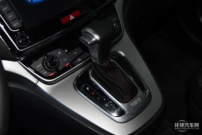 2015款 運動版 1.5T 自動兩驅尊享型