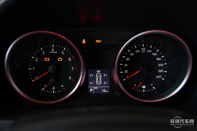 2015款 運動版 1.5T 自動兩驅尊享型