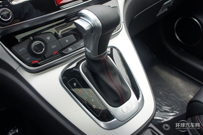 2015款 運(yùn)動(dòng)版 1.5T 自動(dòng)兩驅(qū)豪華型