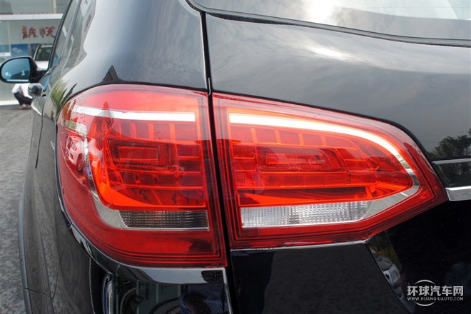 2015款 運動版 1.5T 自動兩驅豪華型