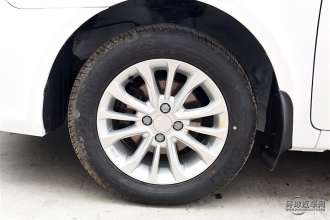 2015款 1.5L 手動進取型