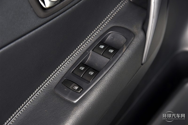 2015款 2.0L 兩驅時尚版