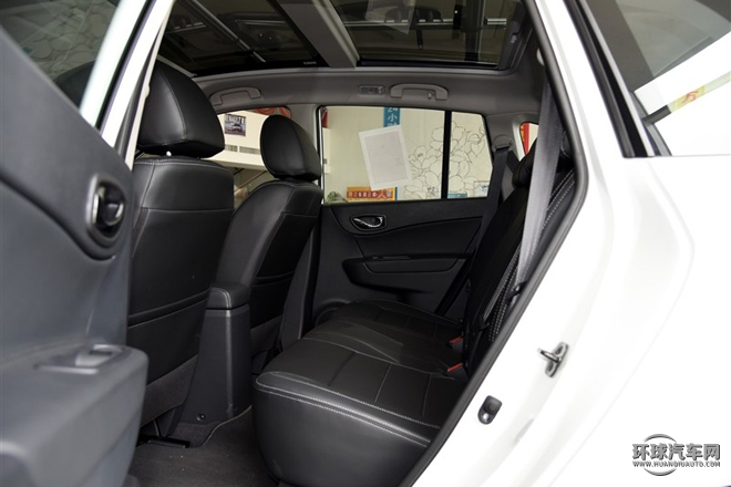 2015款 2.0L 兩驅(qū)時(shí)尚版