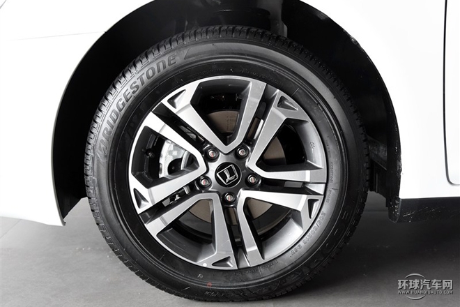 2015款 1.8T 自動智尊型