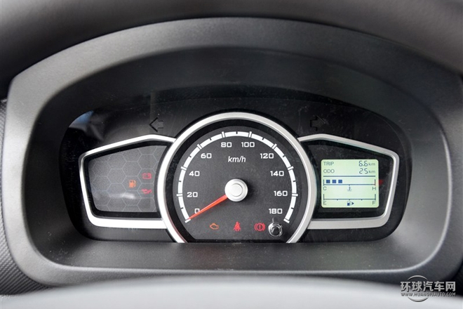 2015款 1.0L基本型非空調C10