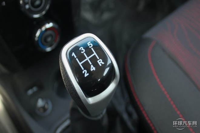 2015款 1.5L 手動豪華型