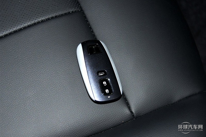 2015款 1.8T 自動旗艦型