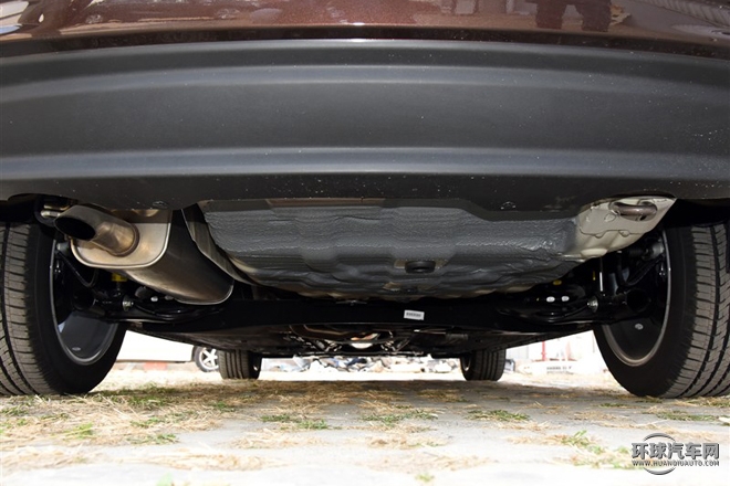 2015款 1.8T 自動(dòng)旗艦型