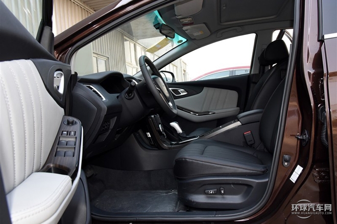 2015款 1.8T 自動旗艦型