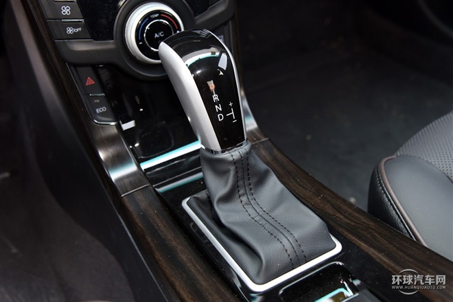 2015款 1.8T 自動旗艦型