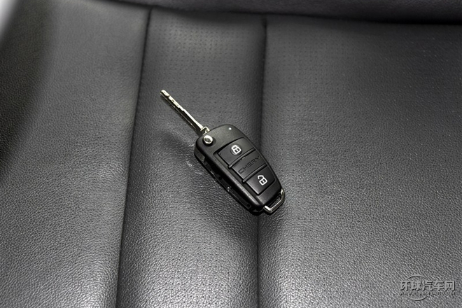 2015款 1.6L MT 風尚周年運動版