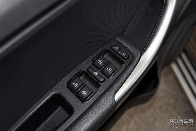 2015款 1.6L MT 風尚周年運動版