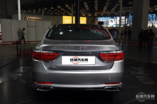 2015款 3.8L 尊貴版