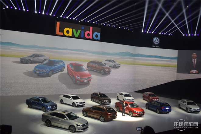 2015款  230TSI 手動(dòng)豪華版