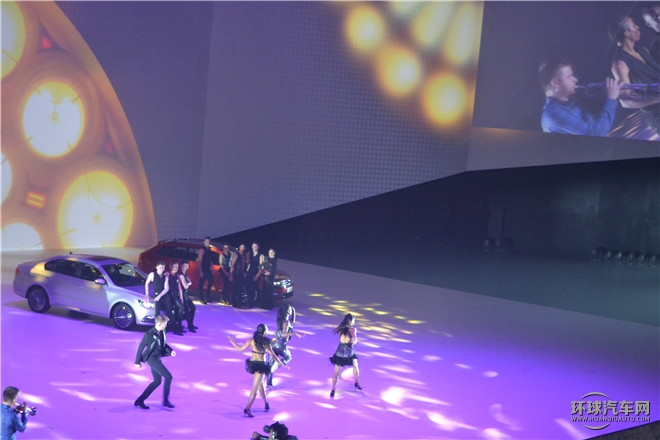 2015款  230TSI 手動豪華版