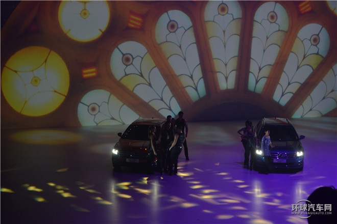 2015款  230TSI 手動豪華版