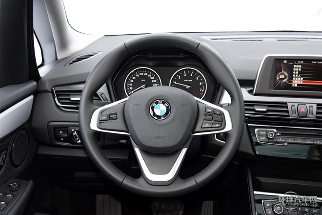 2015款 218i 領先型