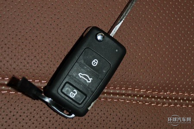 2015款 改款 1.8T CVT優(yōu)雅型