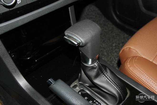 2015款 改款 1.8T CVT優(yōu)雅型