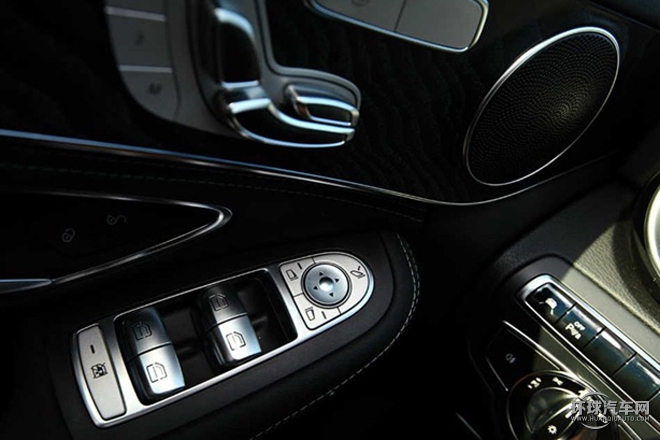 2015款 C 300 L 運(yùn)動(dòng)型