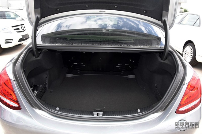 2015款 C 200 L 4MATIC 運(yùn)動(dòng)版