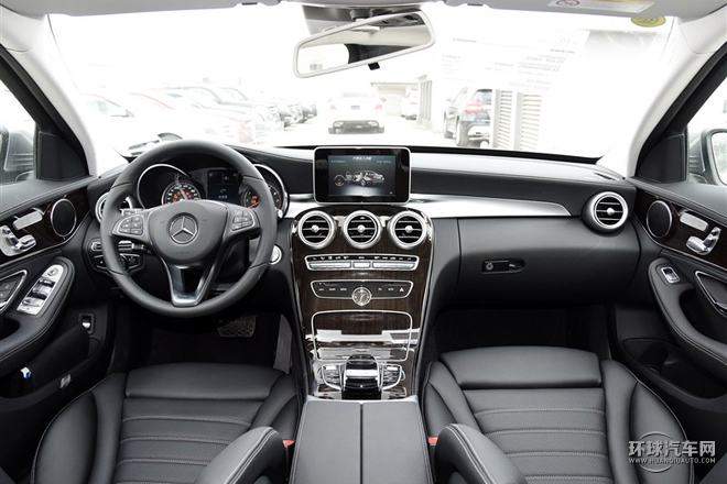 2015款 C 200 L 4MATIC 運(yùn)動(dòng)版
