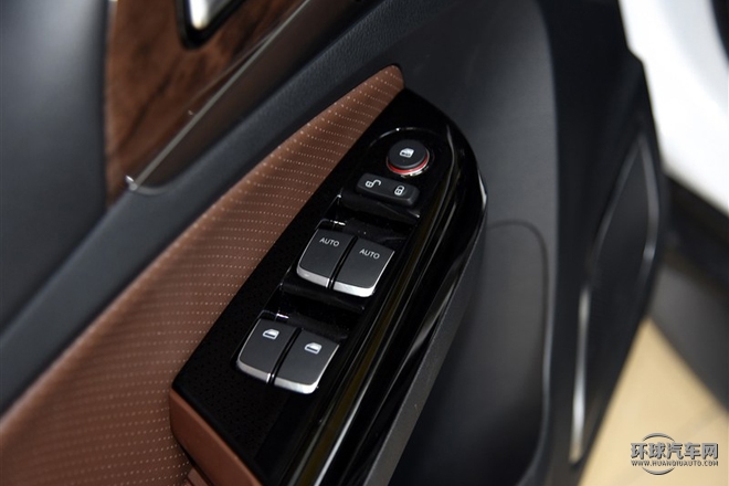 2015款 2.0T 四驅精英型