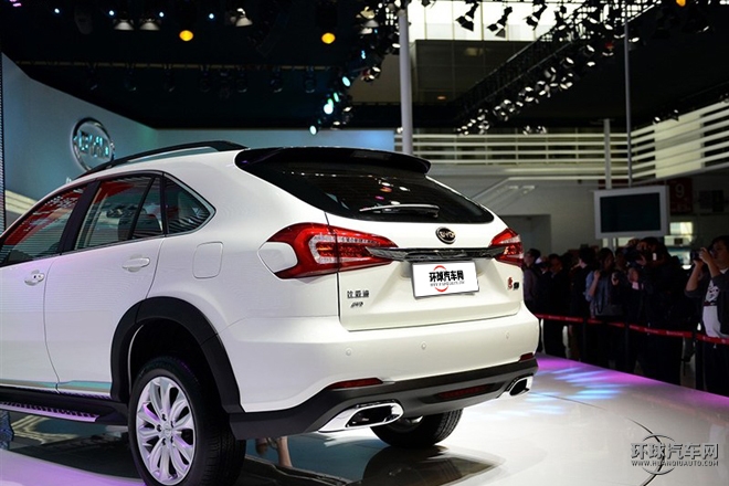 2015款 2.0T 四驅(qū)尊貴型