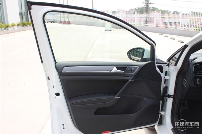 2015款 1.4T 自動R-Line