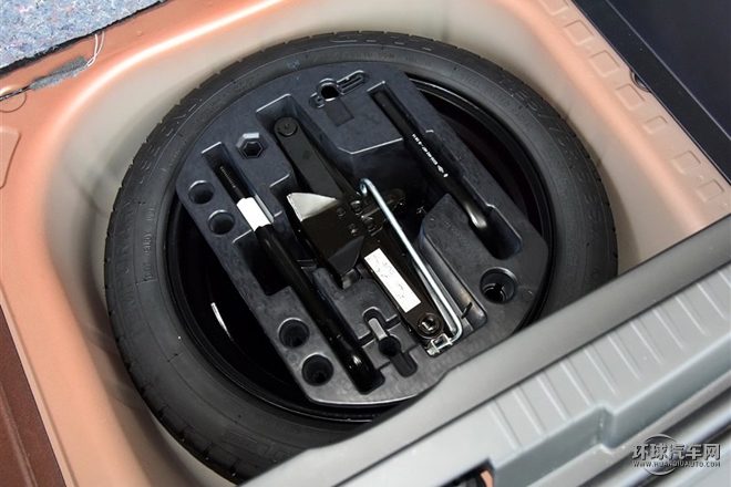 2015款 1.2T 自動(dòng)標(biāo)準(zhǔn)型