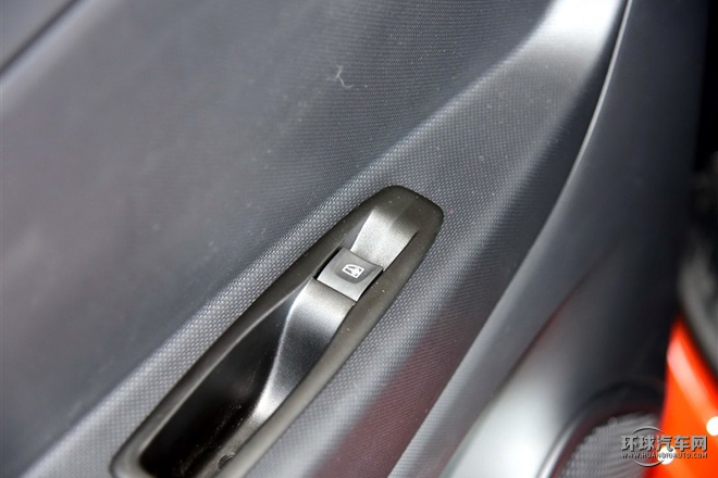 2015款 1.2T 自動標準型