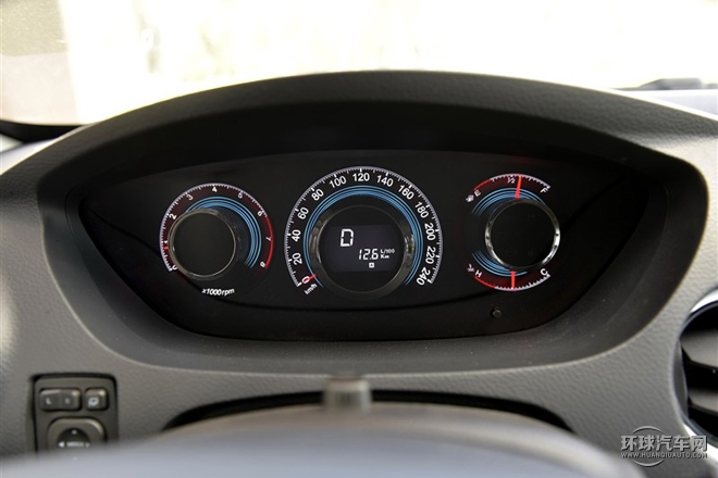 2015款 2.2T 四驅旗艦型