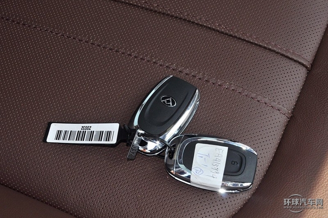 2015款 2.0T 手動(dòng)紀(jì)念版