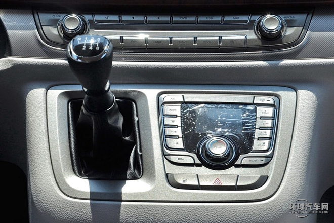 2015款 2.0T 手動(dòng)紀(jì)念版