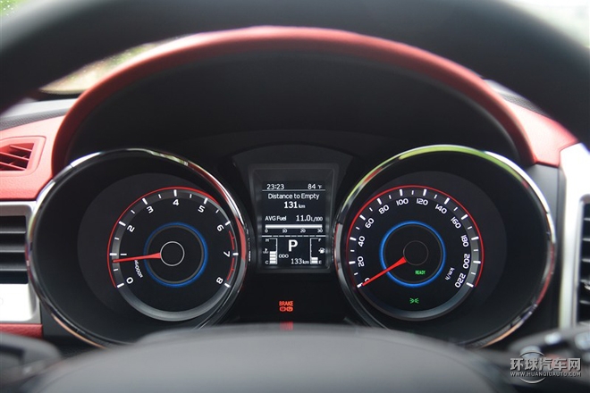 2015款 1.6L 自動兩驅(qū)致酷版