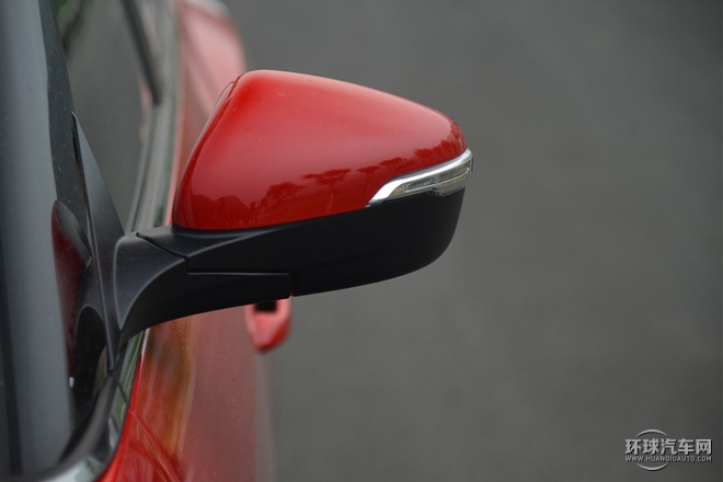 2015款 1.6L 自動(dòng)兩驅(qū)致酷版