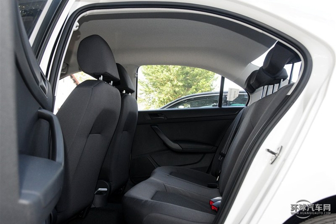 2015款 1.6L 手動(dòng)風(fēng)尚型