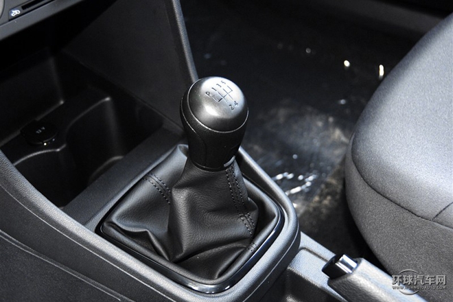 2015款 1.6L 手動(dòng)風(fēng)尚型