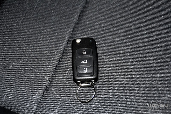 2015款 1.6L 手動舒適型