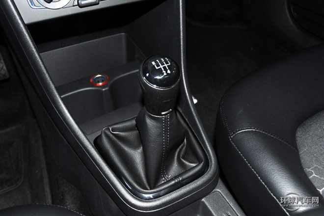 2015款 1.6L 手動舒適型