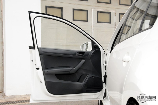 2015款 1.6L 自動(dòng)風(fēng)尚型