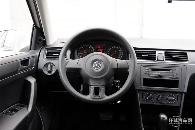 2015款 1.6L 自動風尚型