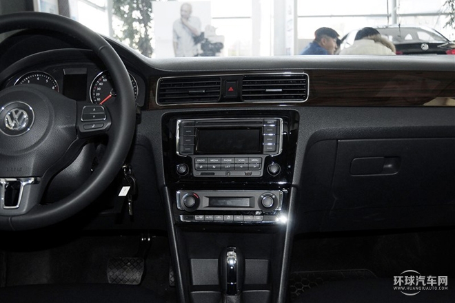 2015款 1.6L 自動(dòng)豪華型