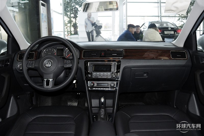 2015款 1.6L 自動(dòng)豪華型